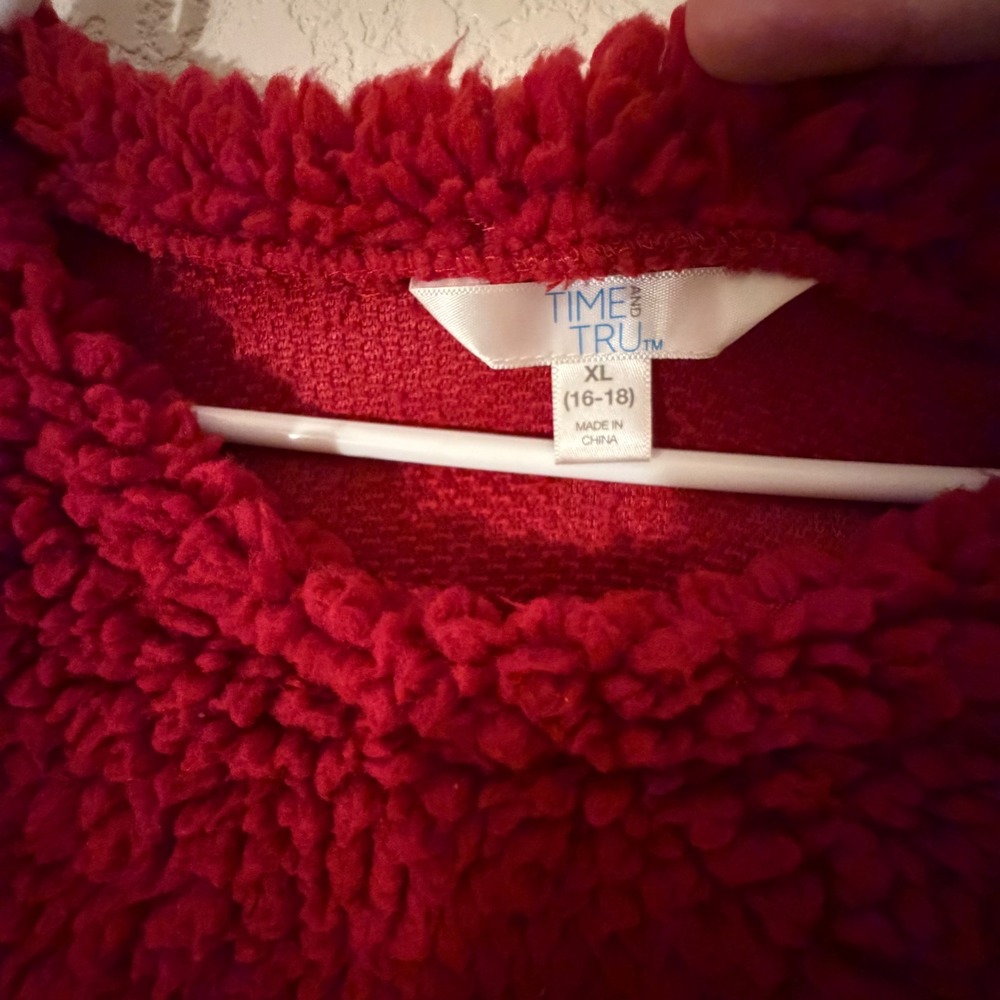 Womens XL Red Sherpa Fleece Sequin Polar Bear Holiday Sweater XL 16-18 - Picture 6 of 6